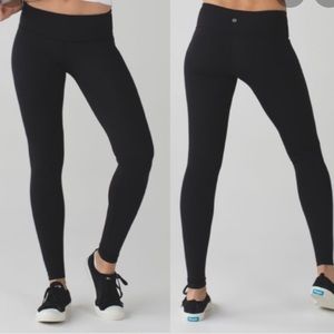 Lululemon Black Wunder Under Leggings